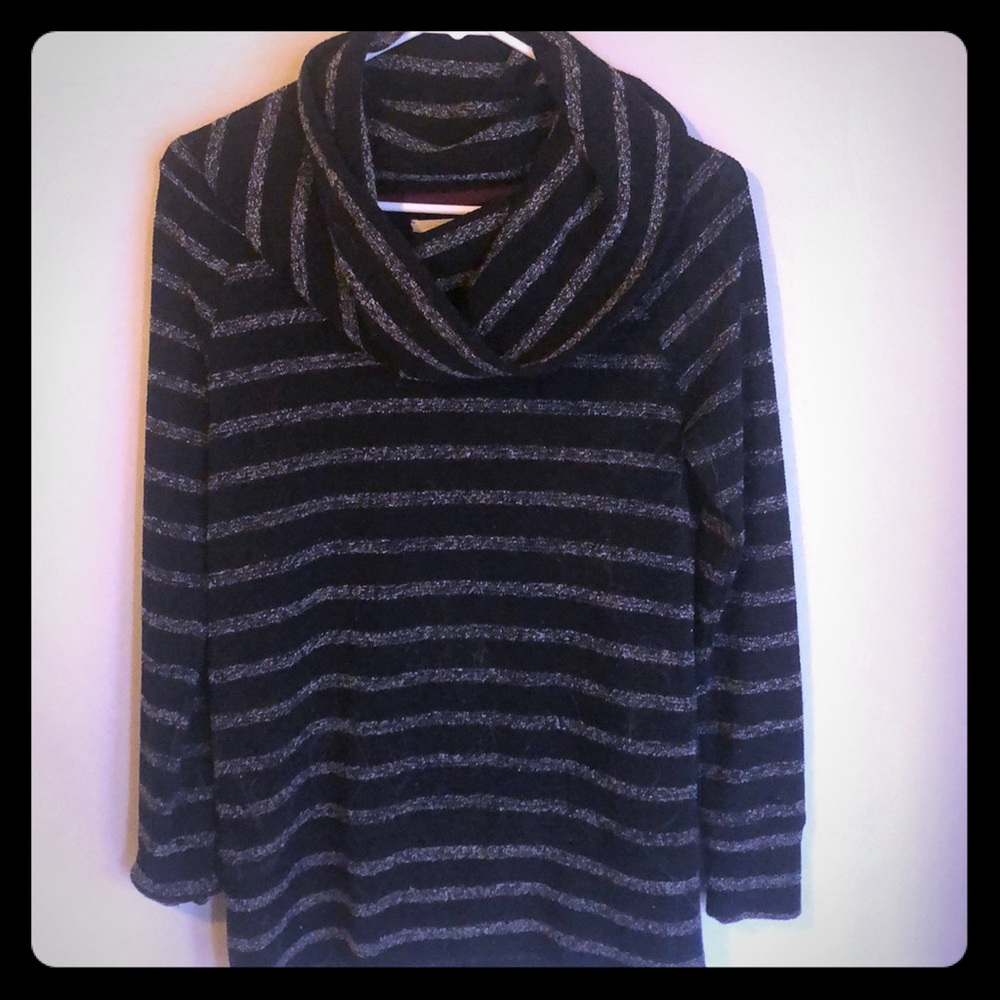 Sale⭐️Lou & Grey Cowl Neck Sweater